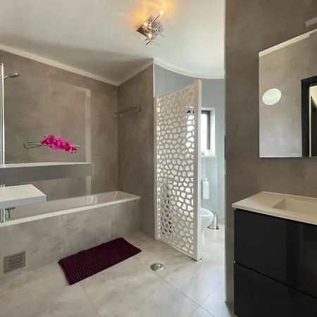 Johns Place * Portimao